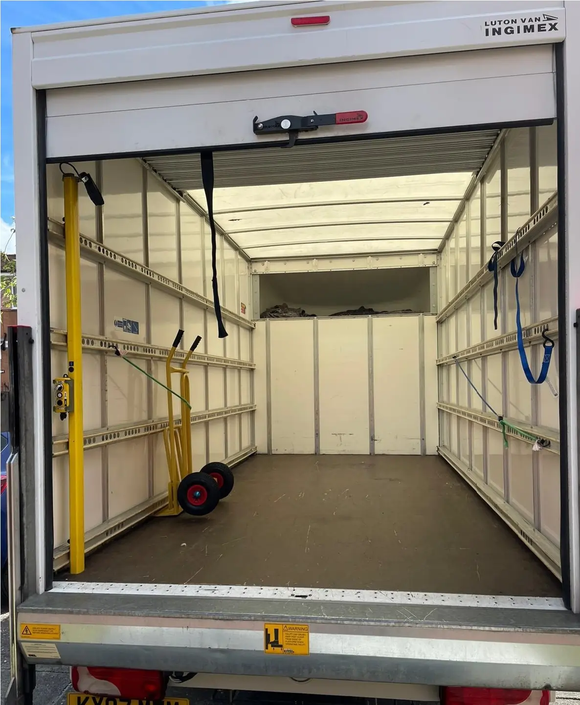 Luton van removals in Woodside — house & office moves